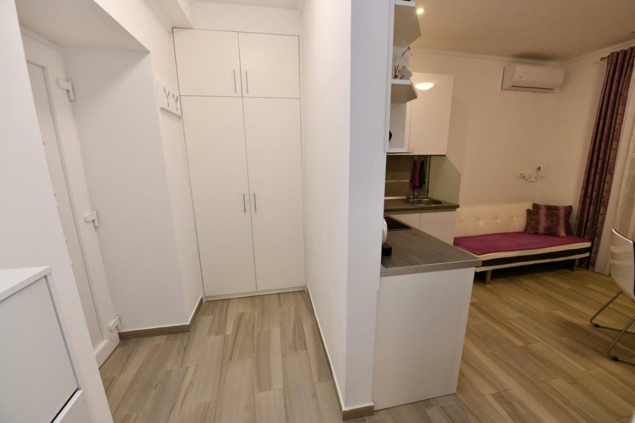Apartment Cecilija Синь Екстер'єр фото