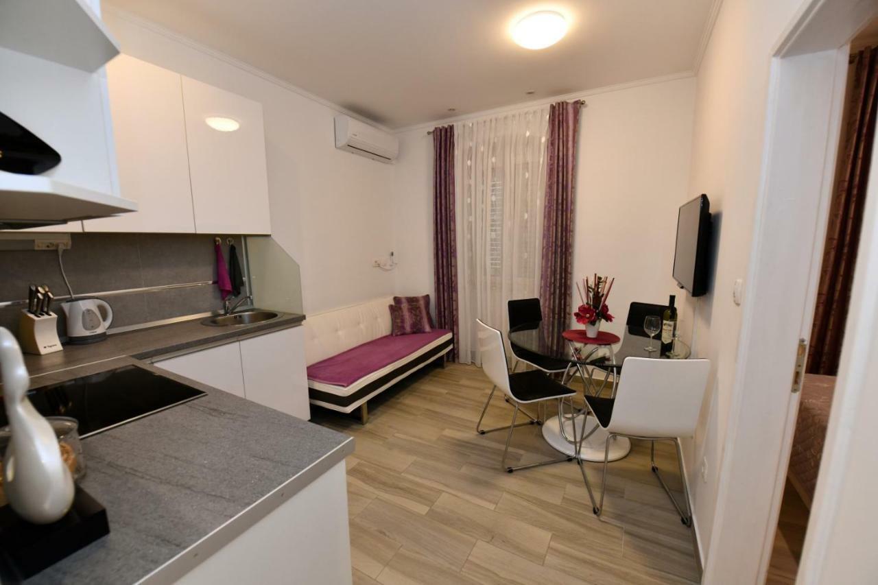 Apartment Cecilija Синь Екстер'єр фото
