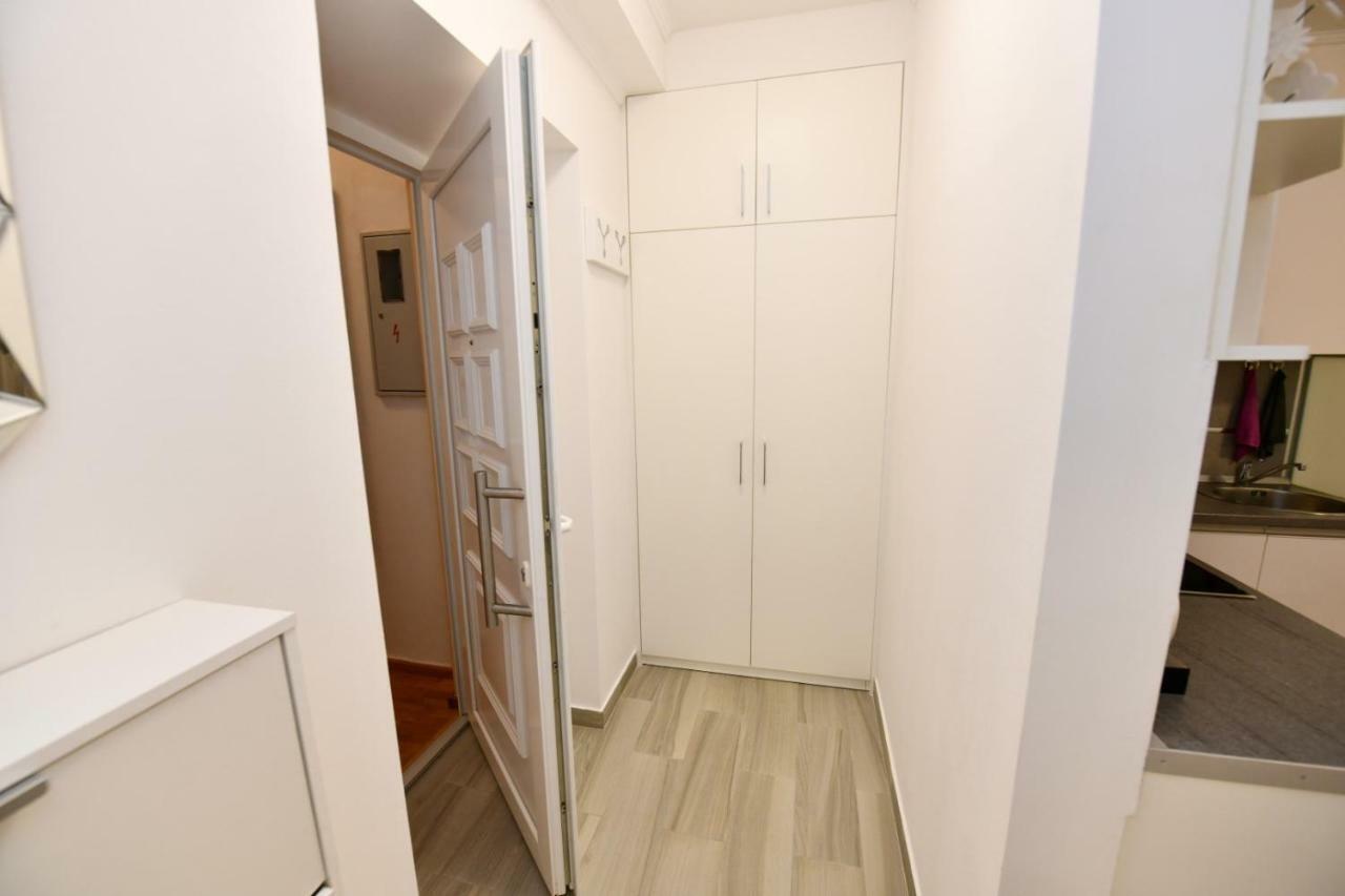 Apartment Cecilija Синь Екстер'єр фото