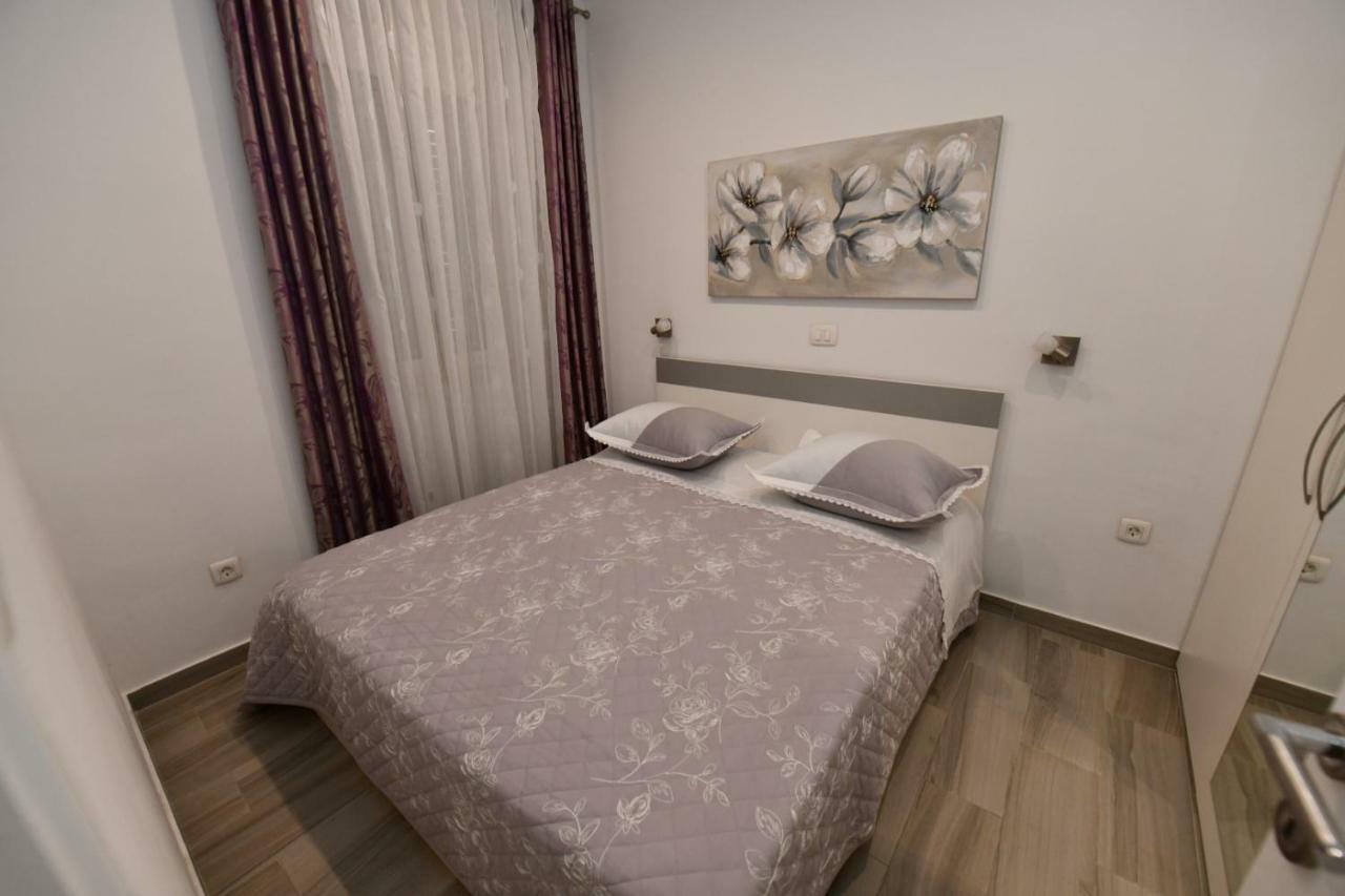Apartment Cecilija Синь Екстер'єр фото